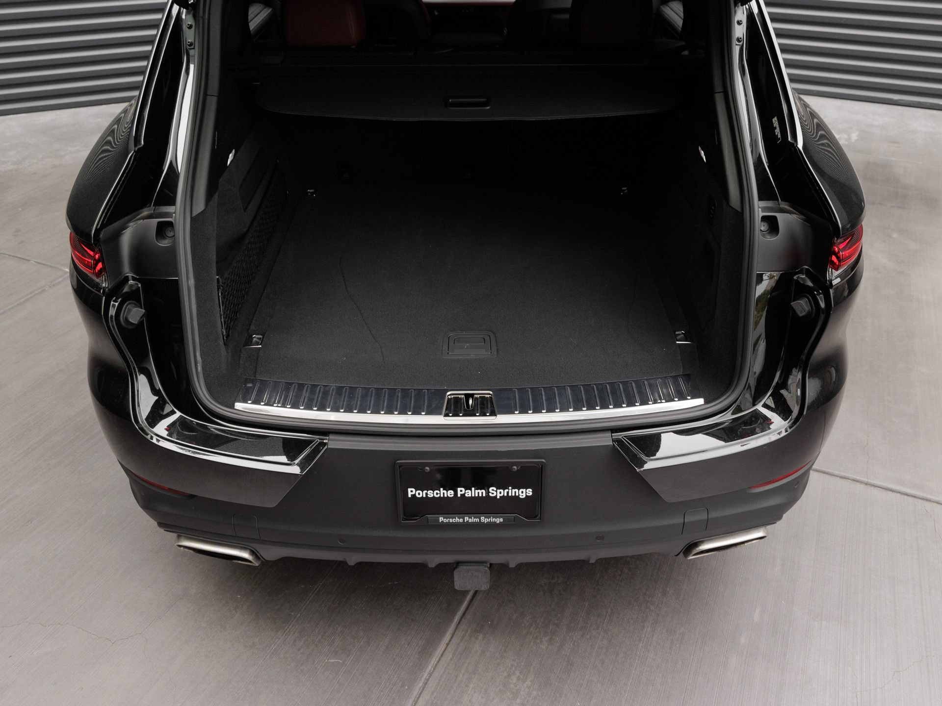 Certified 2025 Porsche Cayenne E-Hybrid AWD/4WD image 32