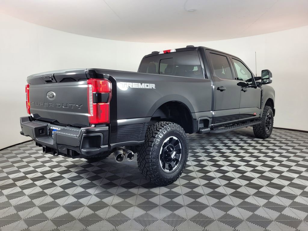 Used 2025 Ford F350 Lariat w/ Lariat Ultimate Package image 3