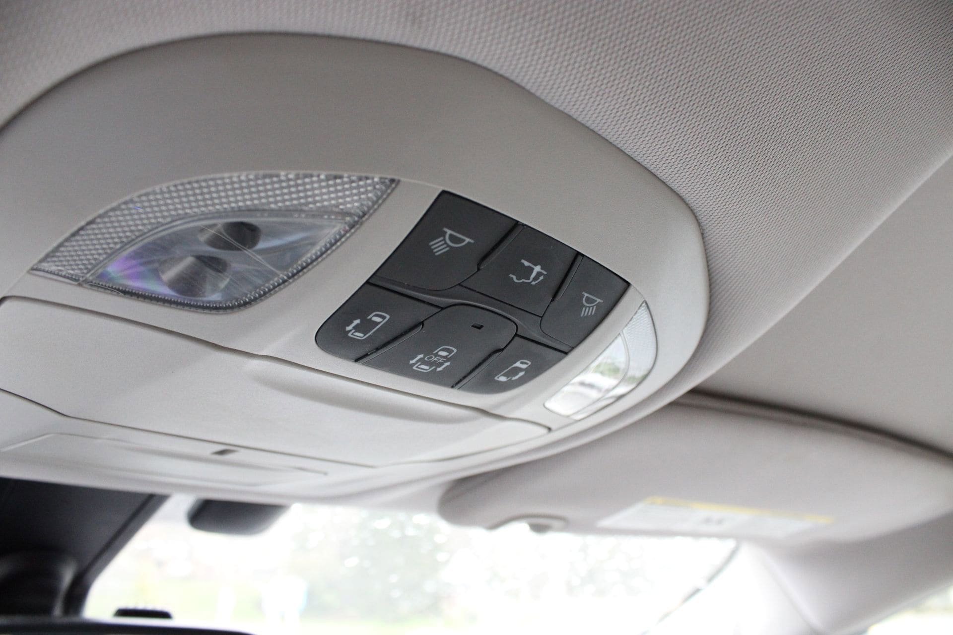 Used 2017 Chrysler Pacifica Touring-L image 46