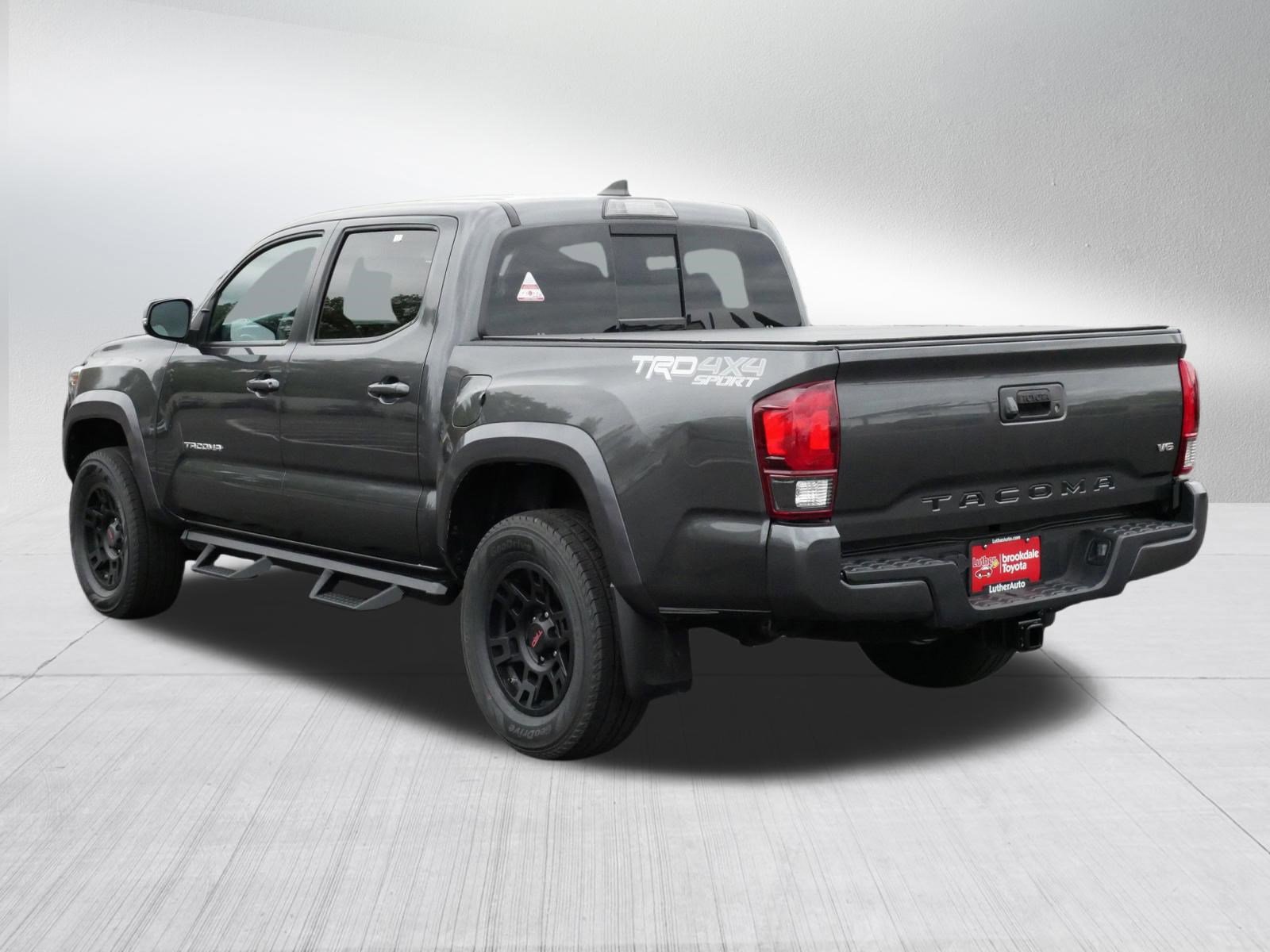 Used 2019 Toyota Tacoma TRD Sport AWD/4WD image 5
