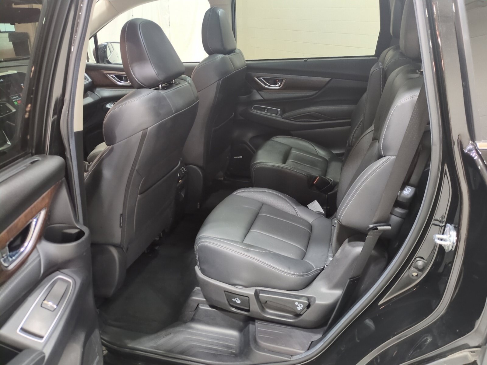 Used 2024 Subaru Ascent Touring AWD/4WD image 15