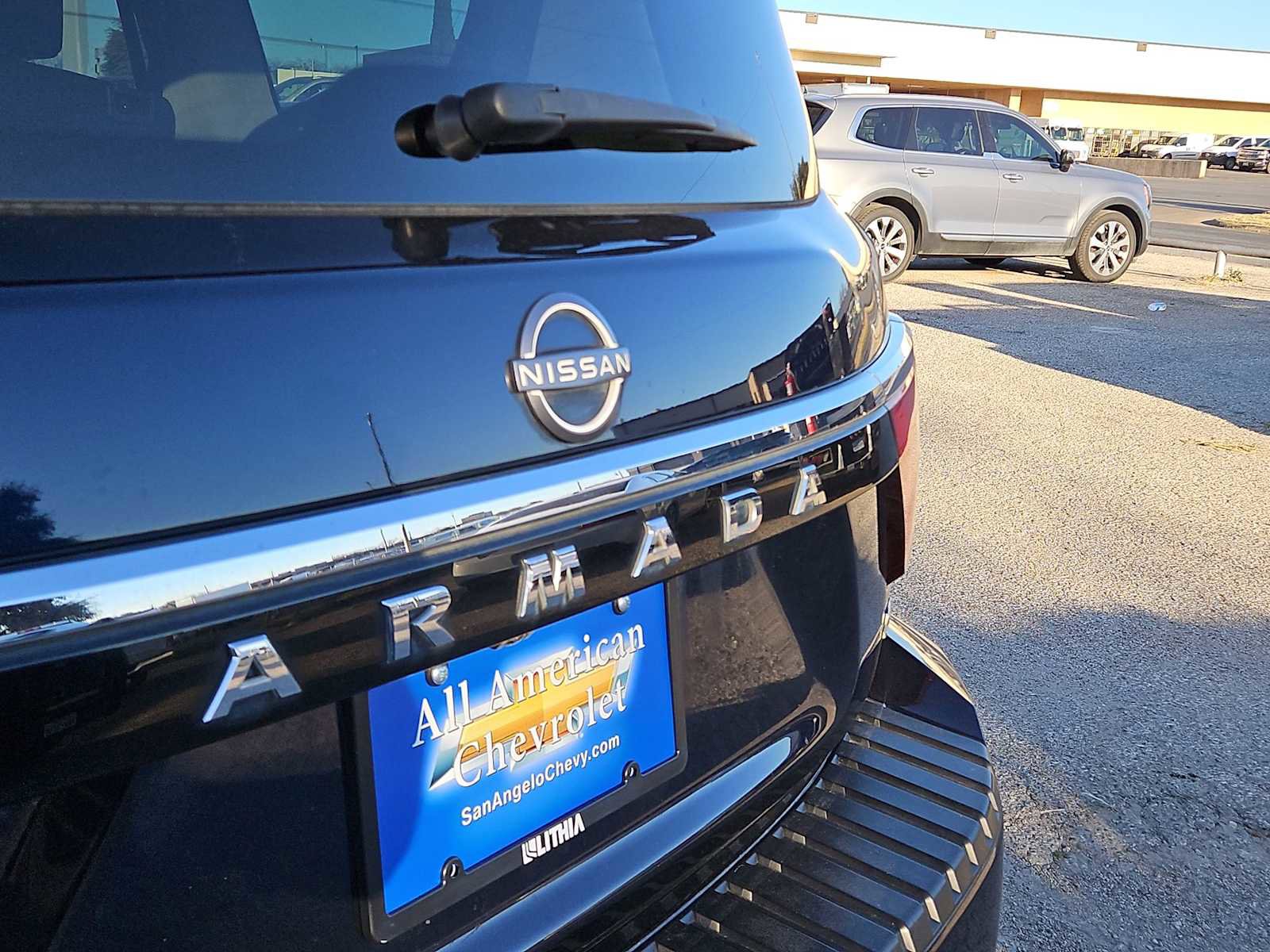 Used 2022 Nissan Armada SL w/ Captain's Chairs Package AWD/4WD image 11