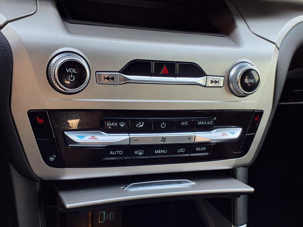 Used 2021 Ford Explorer XLT w/ Equipment Group 202A image 20