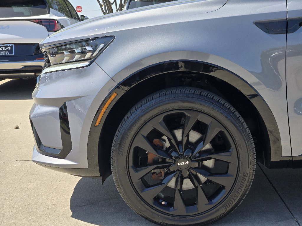 Certified 2022 Kia Sorento SX image 14