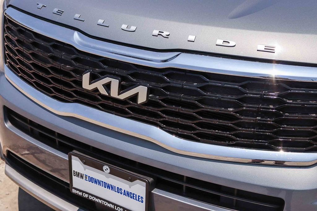 Used 2022 Kia Telluride LX AWD/4WD image 10