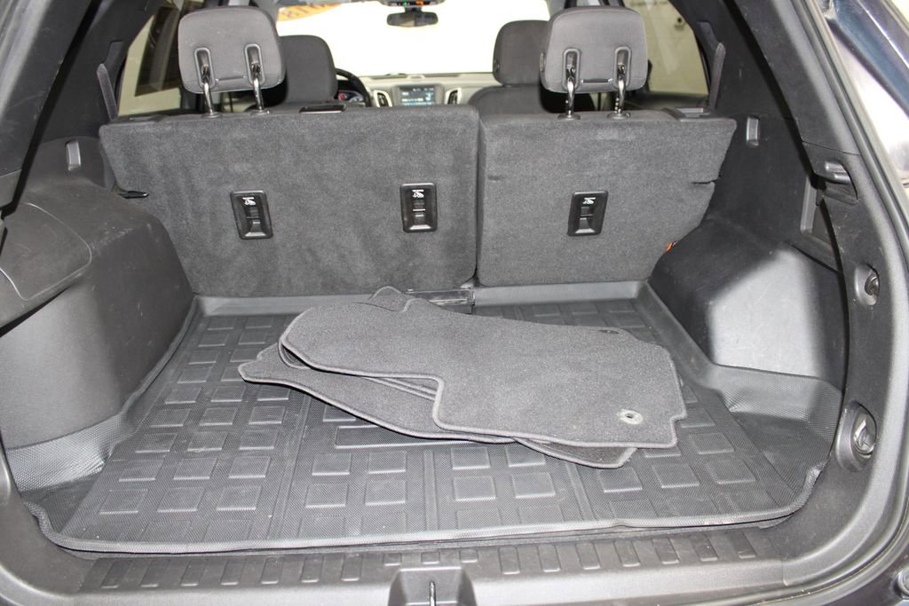 Used 2018 Chevrolet Equinox LT image 26