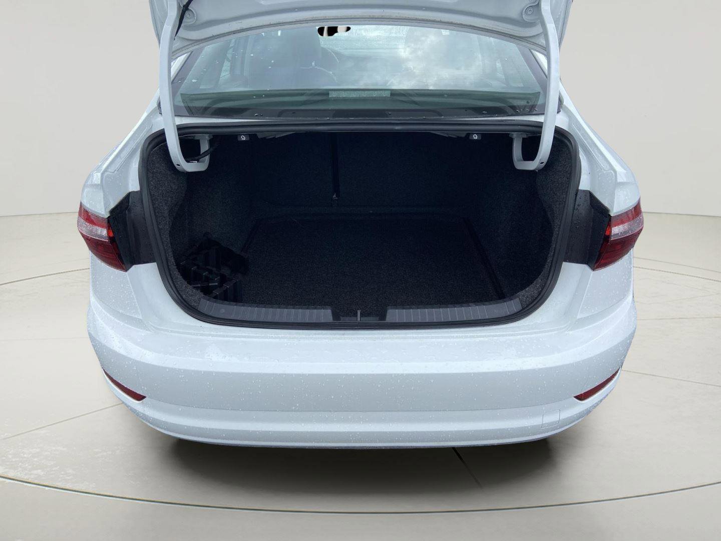 Used 2020 Volkswagen Jetta SE image 11