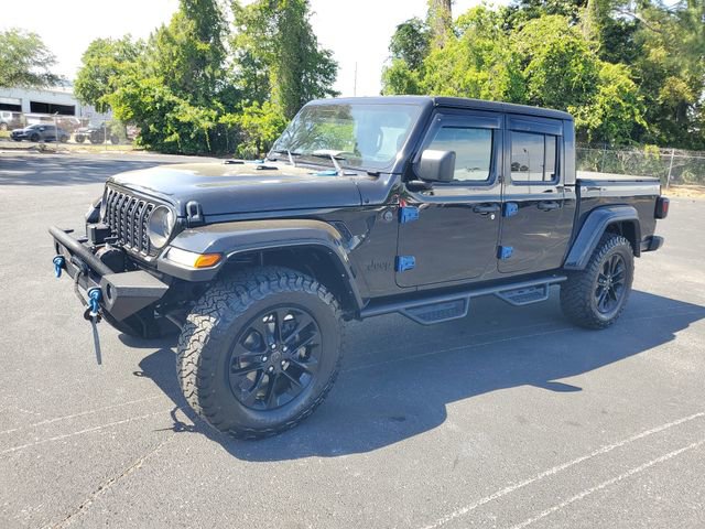 Used 2024 Jeep Gladiator Sport AWD/4WD image 3