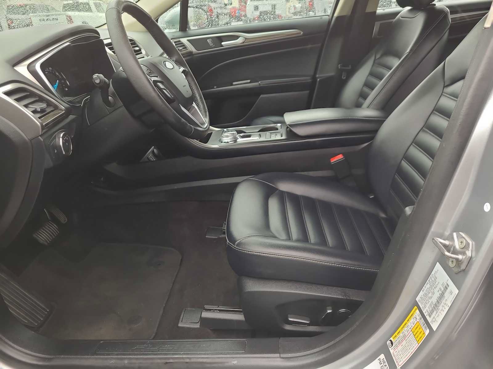 Used 2020 Ford Fusion SEL FWD image 19