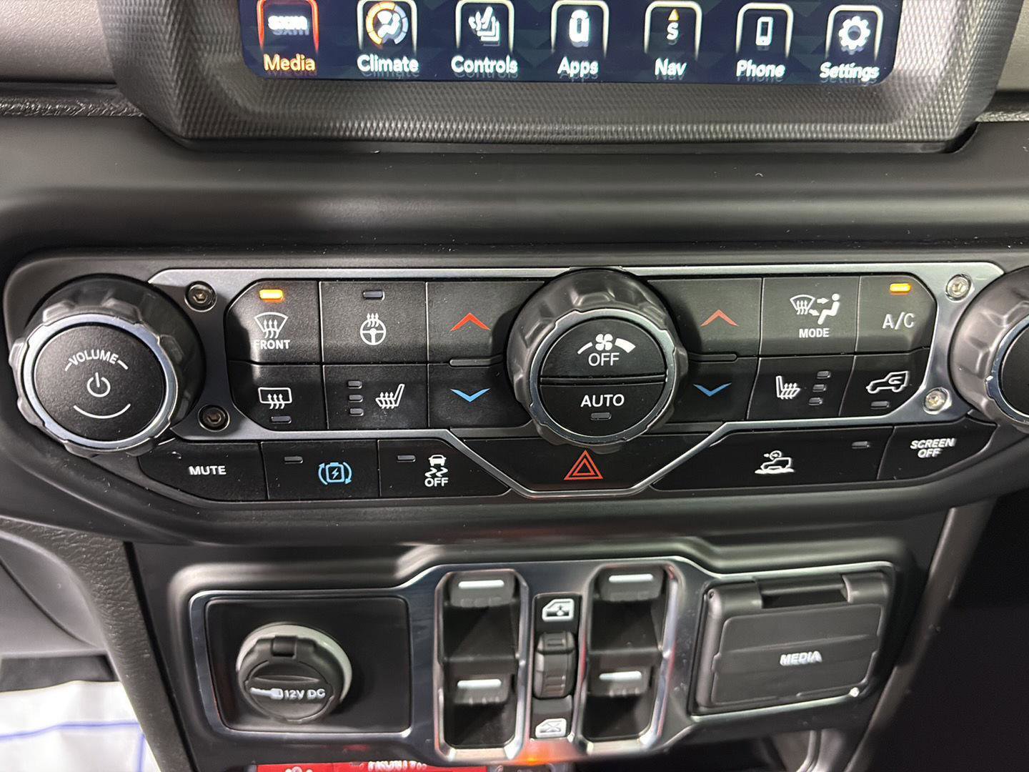 Used 2021 Jeep Wrangler Unlimited Rubicon 4xe w/ Cold Weather Group image 60