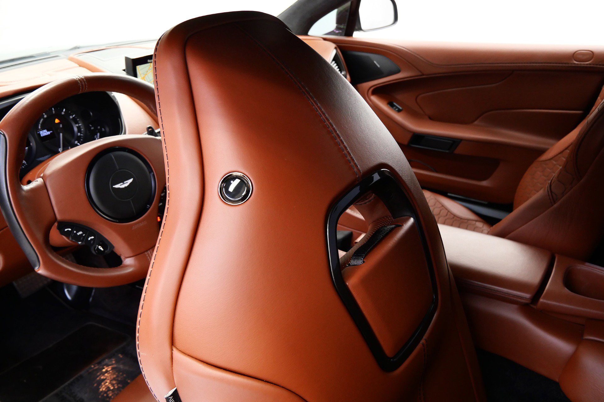 Used 2014 Aston Martin Vanquish Coupe image 27