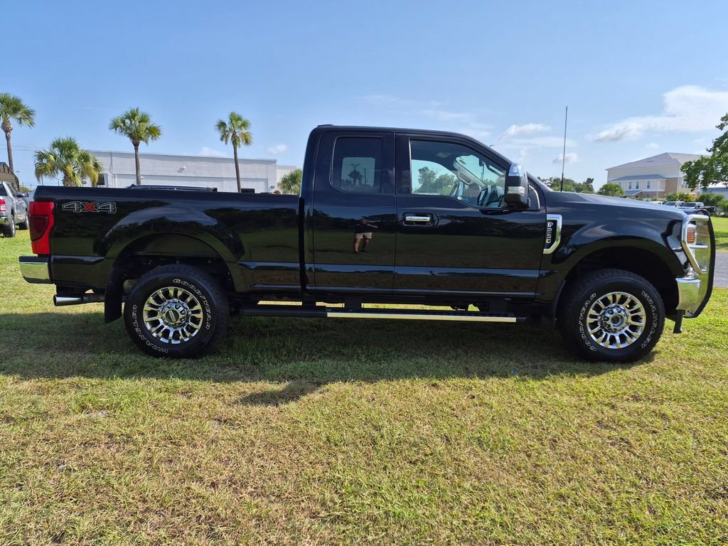 Used 2022 Ford F250 Lariat w/ Chrome Package AWD/4WD image 4