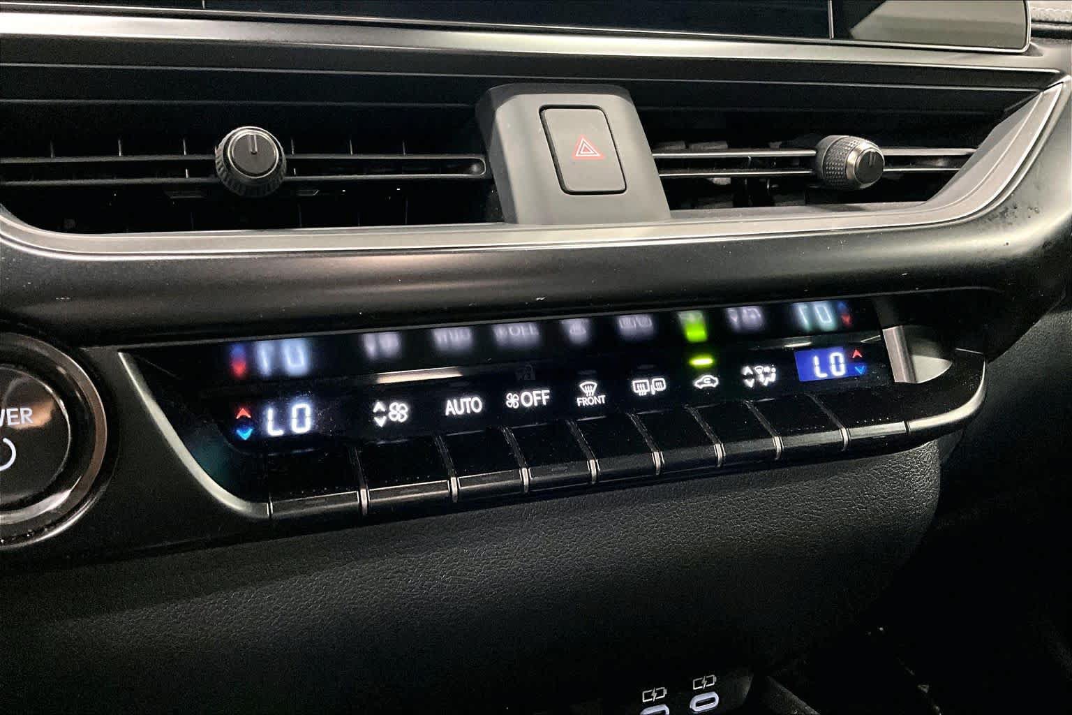 Used 2025 Lexus UX 300h FWD w/ Accessory Package (Z2) image 34