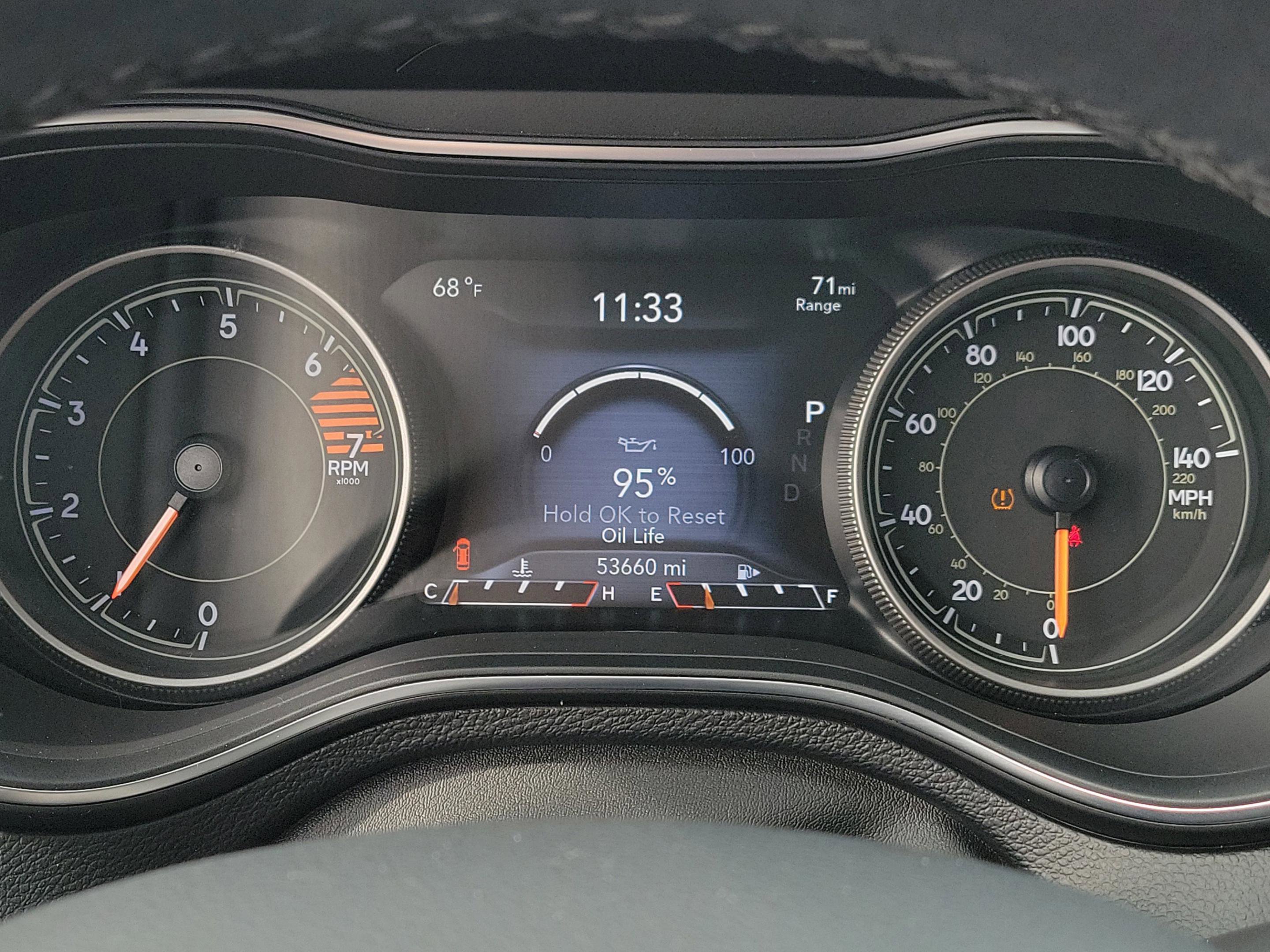 Used 2019 Jeep Cherokee Limited image 22