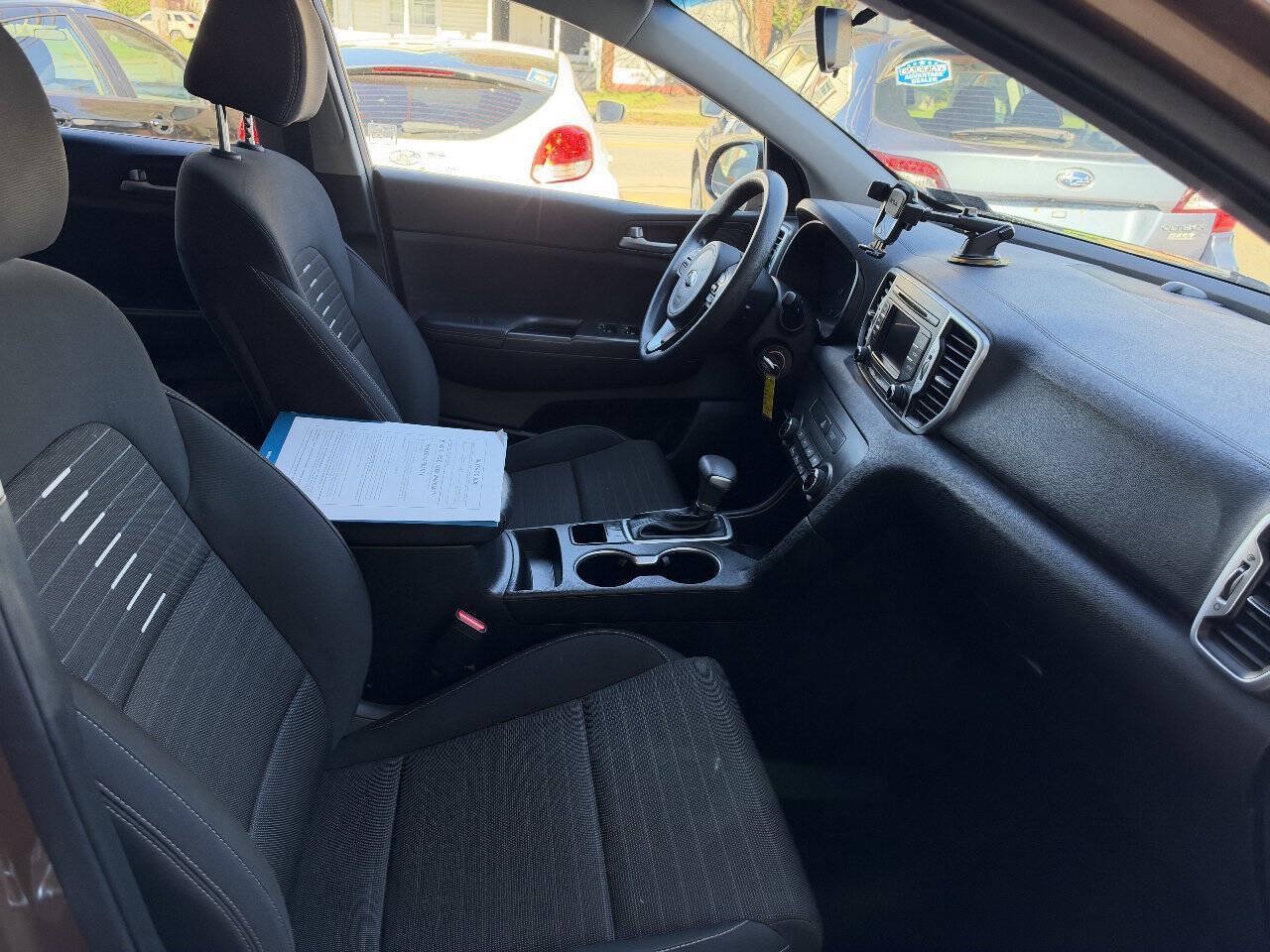 Used 2018 Kia Sportage LX FWD image 25