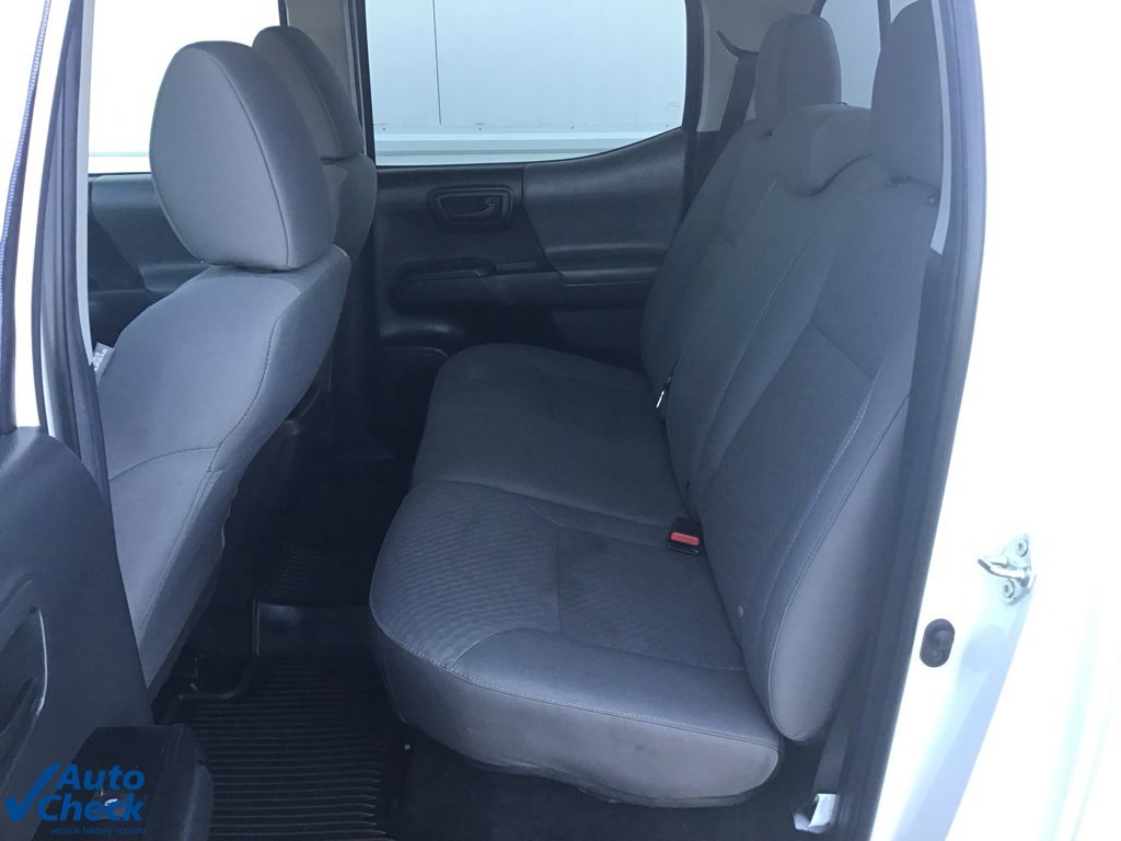 Used 2022 Toyota Tacoma SR image 13