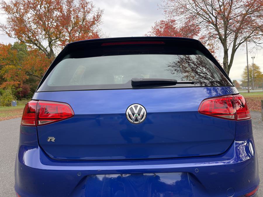 Used 2017 Volkswagen Golf 4-Door image 26