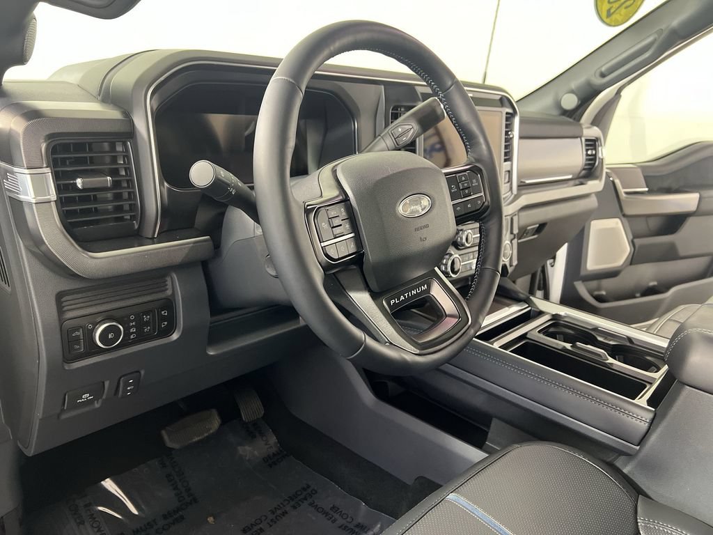 Used 2026 Ford F350 Platinum w/ Tremor Off-Road Package AWD/4WD image 11
