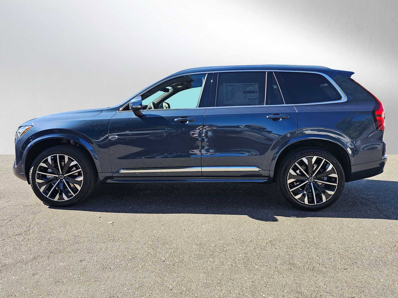 New 2026 Volvo XC90 B6 Plus image 6