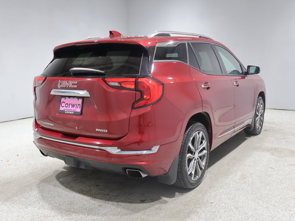 Used 2018 GMC Terrain Denali w/ Advanced Safety Package AWD/4WD image 2