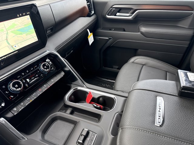 New 2026 GMC Sierra 2500 Denali w/ Denali Reserve Package image 25