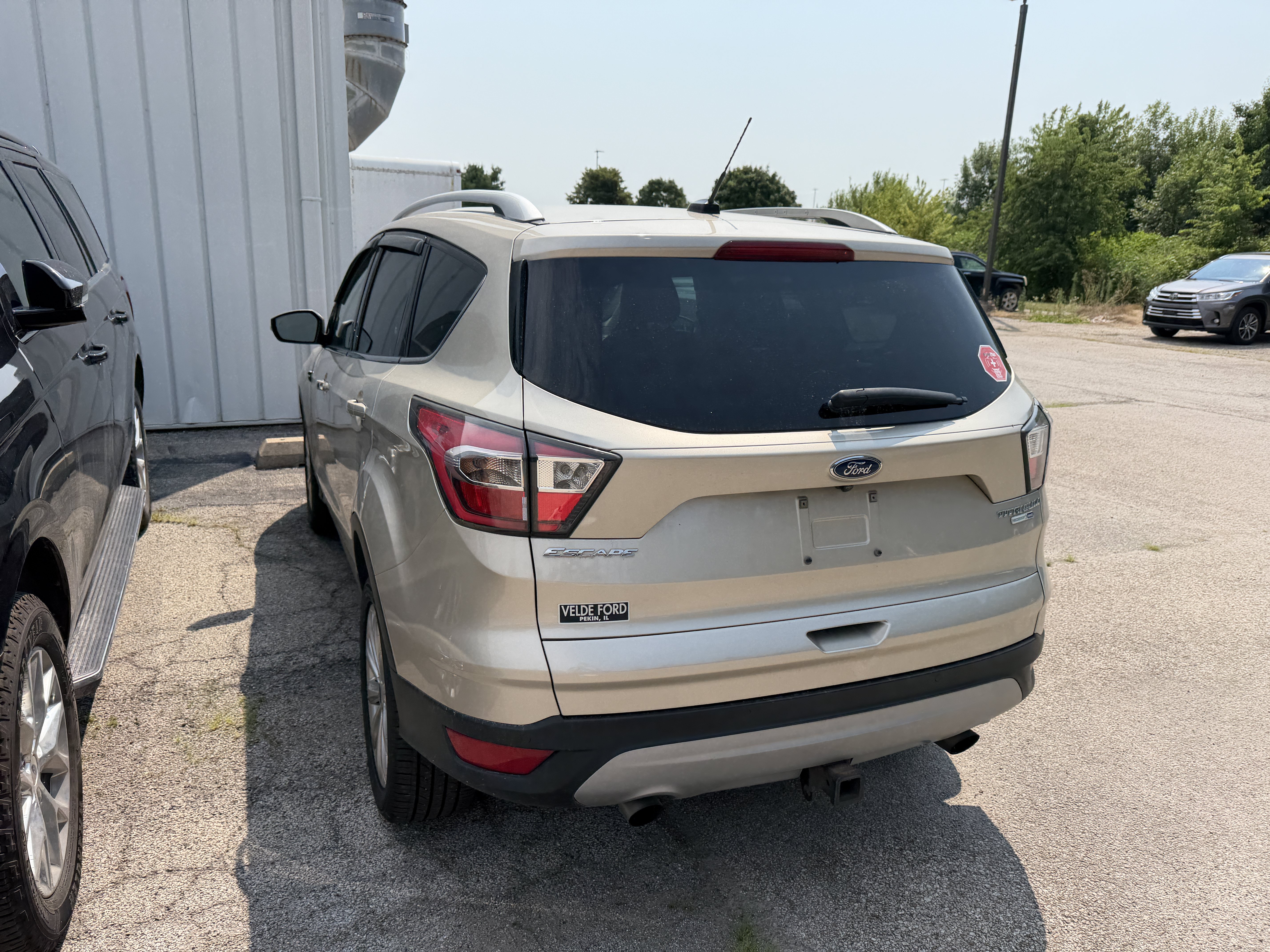 Used 2017 Ford Escape Titanium AWD/4WD image 8