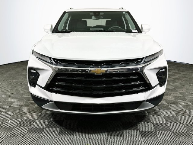 Used 2023 Chevrolet Blazer LT w/ Convenience Package FWD image 3