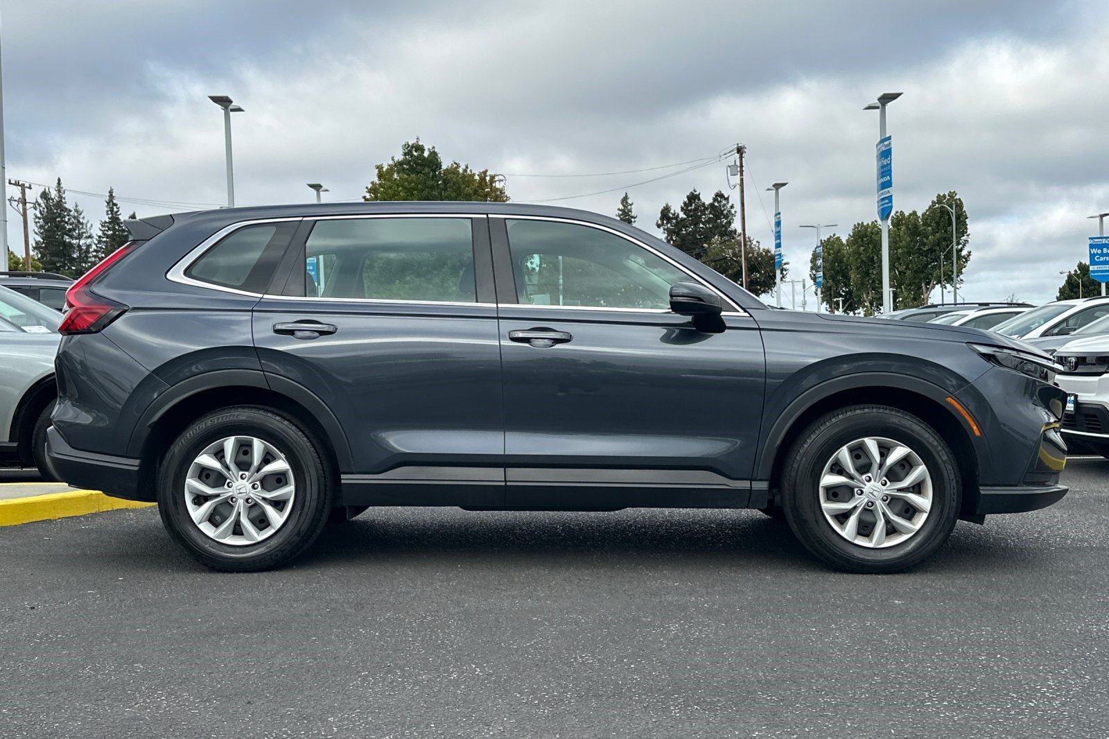 Used 2024 Honda CR-V LX image 8
