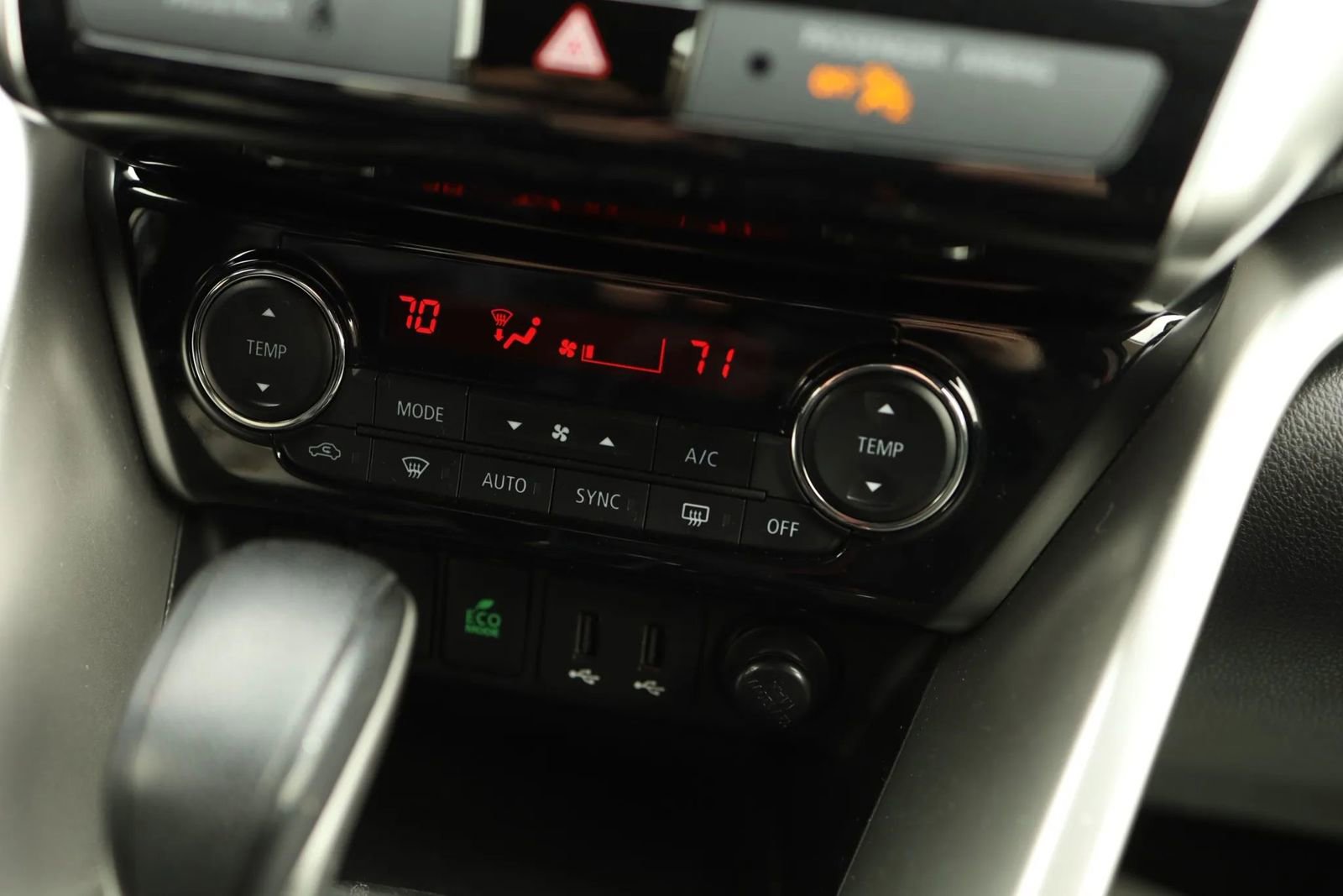 Used 2020 Mitsubishi Eclipse Cross SE image 28