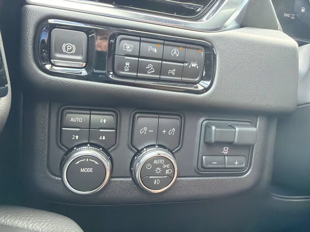 New 2026 GMC Yukon Denali w/ Advanced Technology Package AWD/4WD image 22