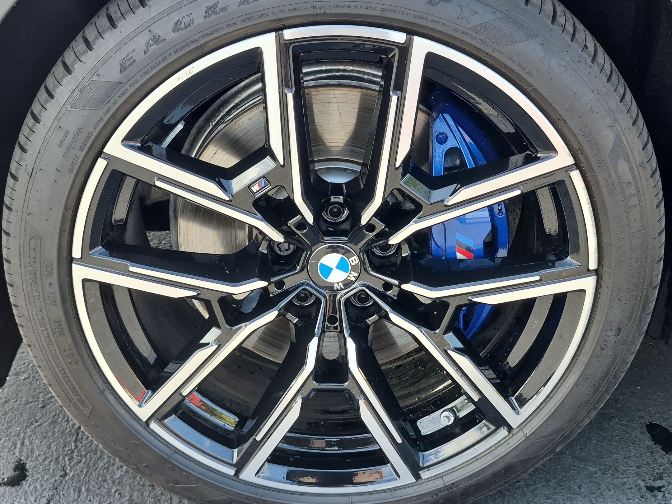 Used 2025 BMW i4 xDrive40i w/ M Sport Package AWD/4WD image 13