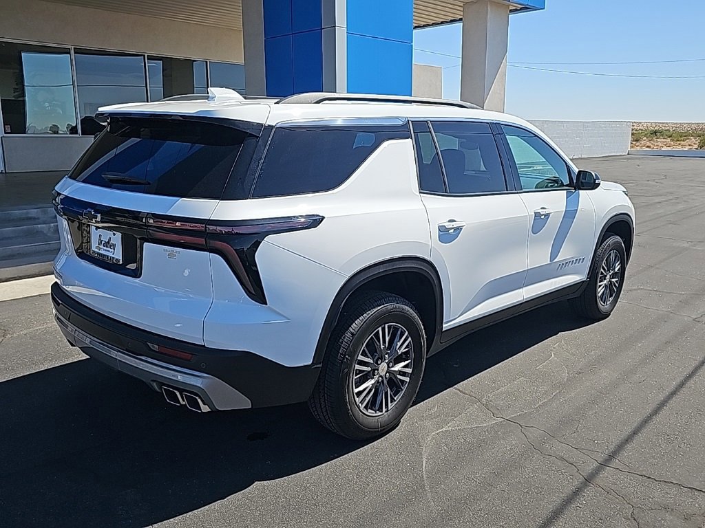 New 2026 Chevrolet Traverse LT image 3