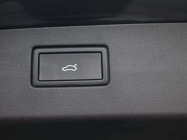 New 2026 Volkswagen Tiguan SE image 14