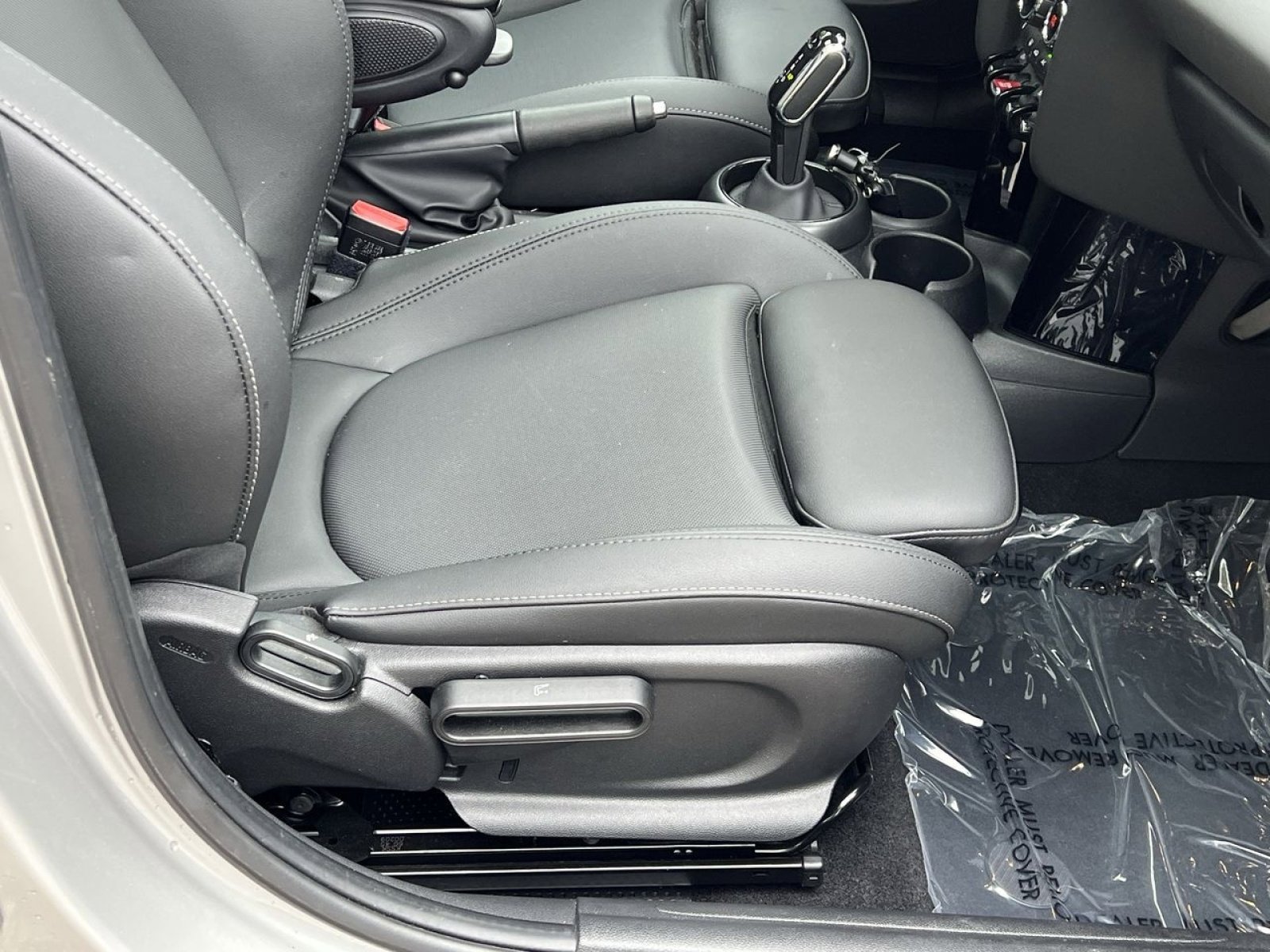 Used 2024 MINI Cooper S FWD image 31