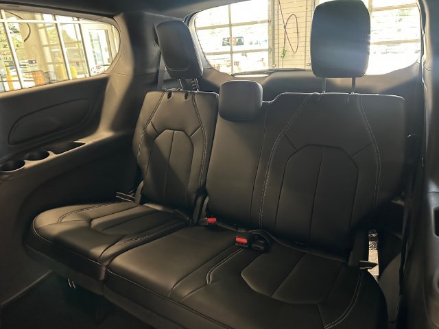 New 2027 Chrysler Pacifica LX FWD image 16