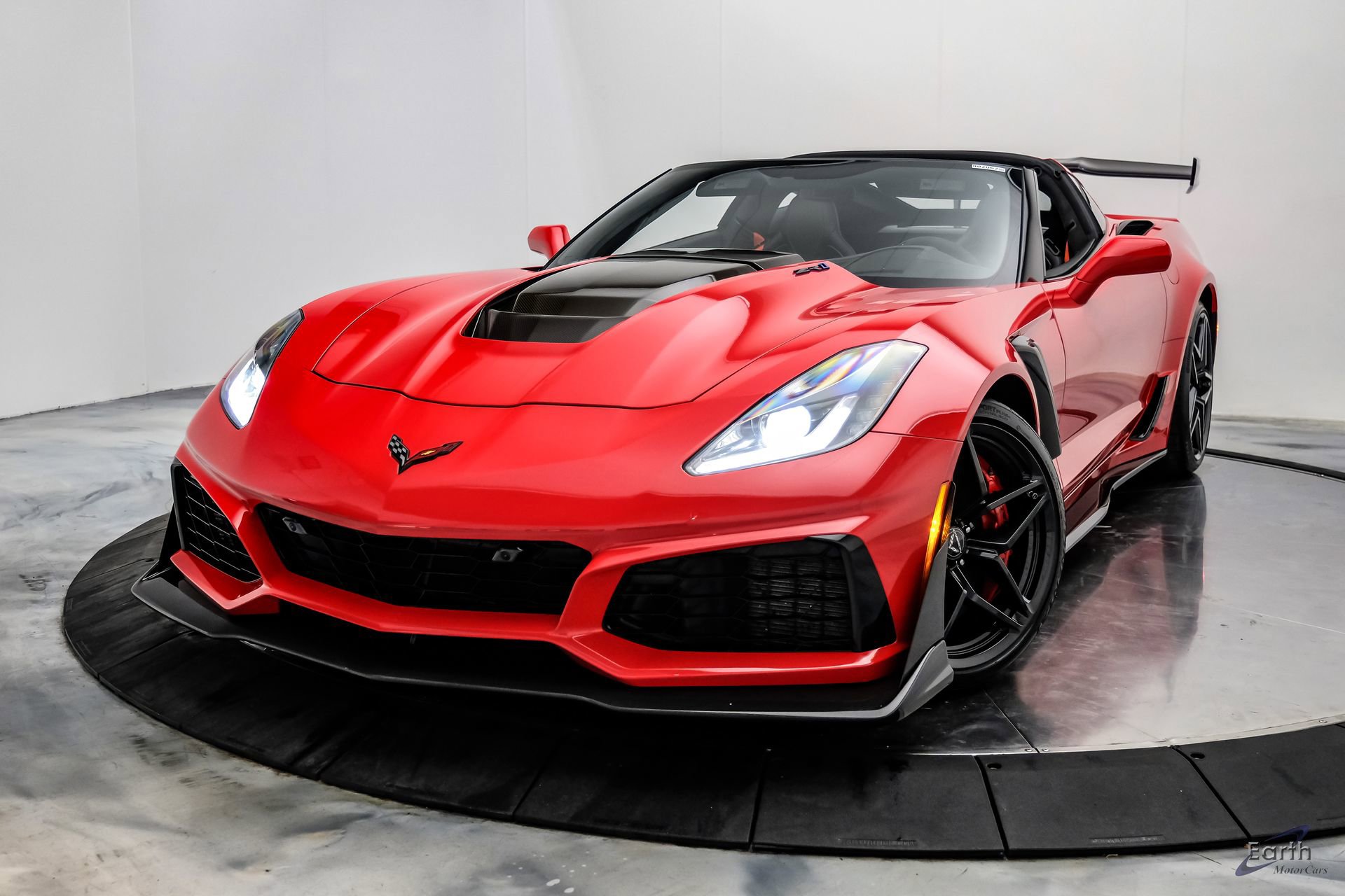 Used 2019 Chevrolet Corvette ZR1 RWD image 5