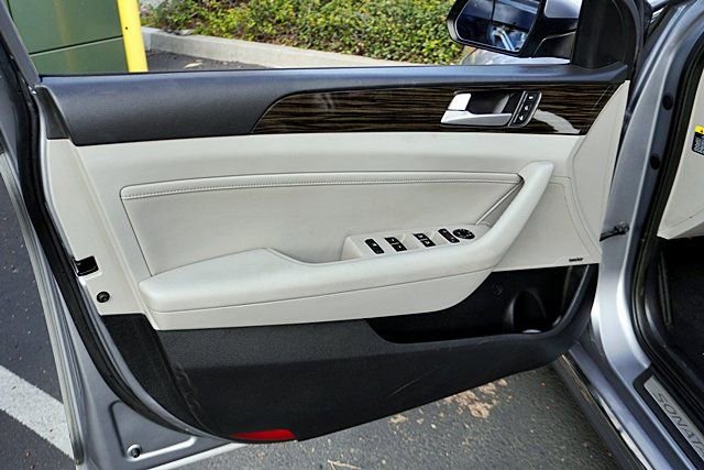 Used 2016 Hyundai Sonata Limited image 22
