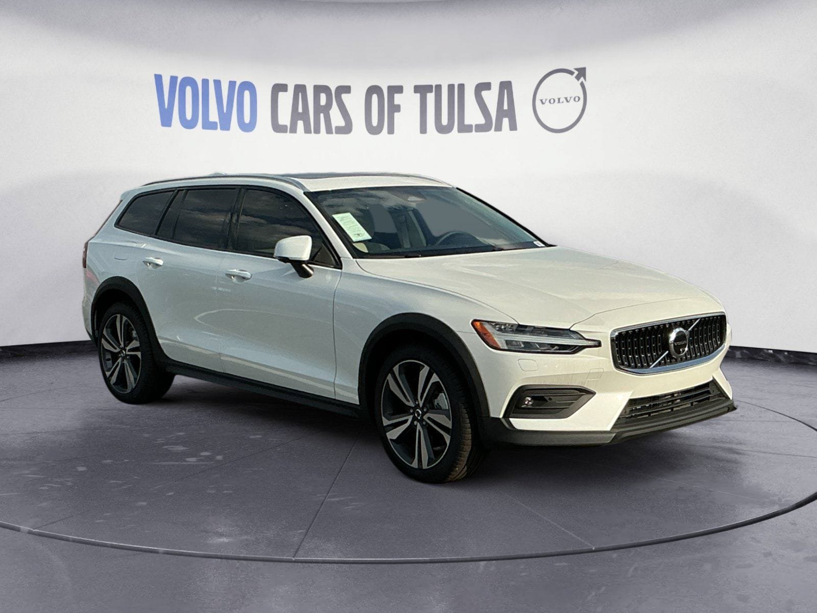 New 2026 Volvo V60 B5 Cross Country Plus w/ Protection Package Premier AWD/4WD image 7