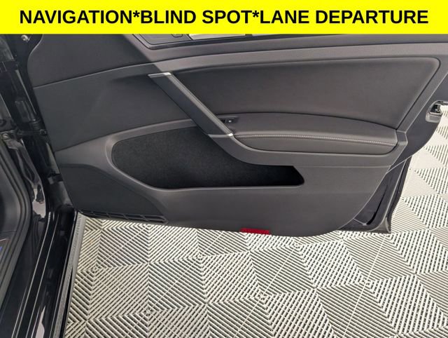 Used 2019 Volkswagen Golf R 4-Door image 31