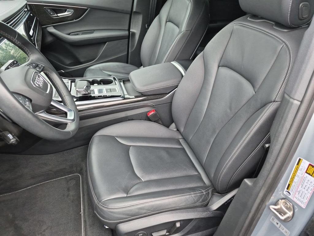 Used 2025 Audi Q7 3.0T Premium Plus AWD/4WD image 17