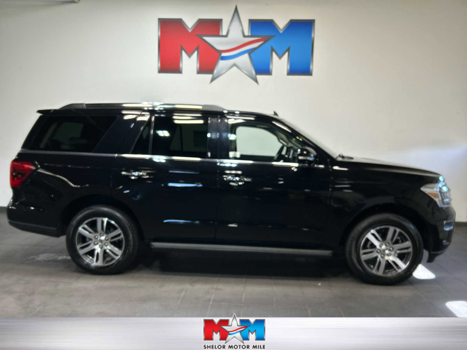 Used 2024 Ford Expedition Limited