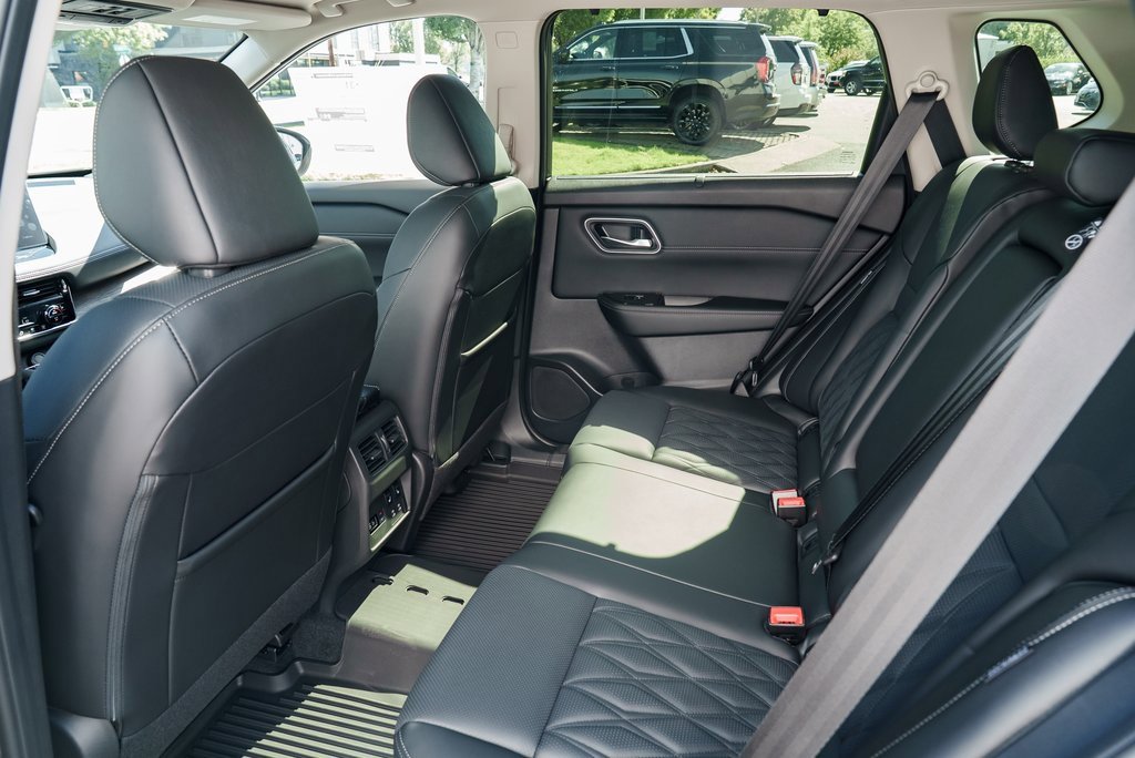 New 2026 Nissan Rogue Platinum image 26