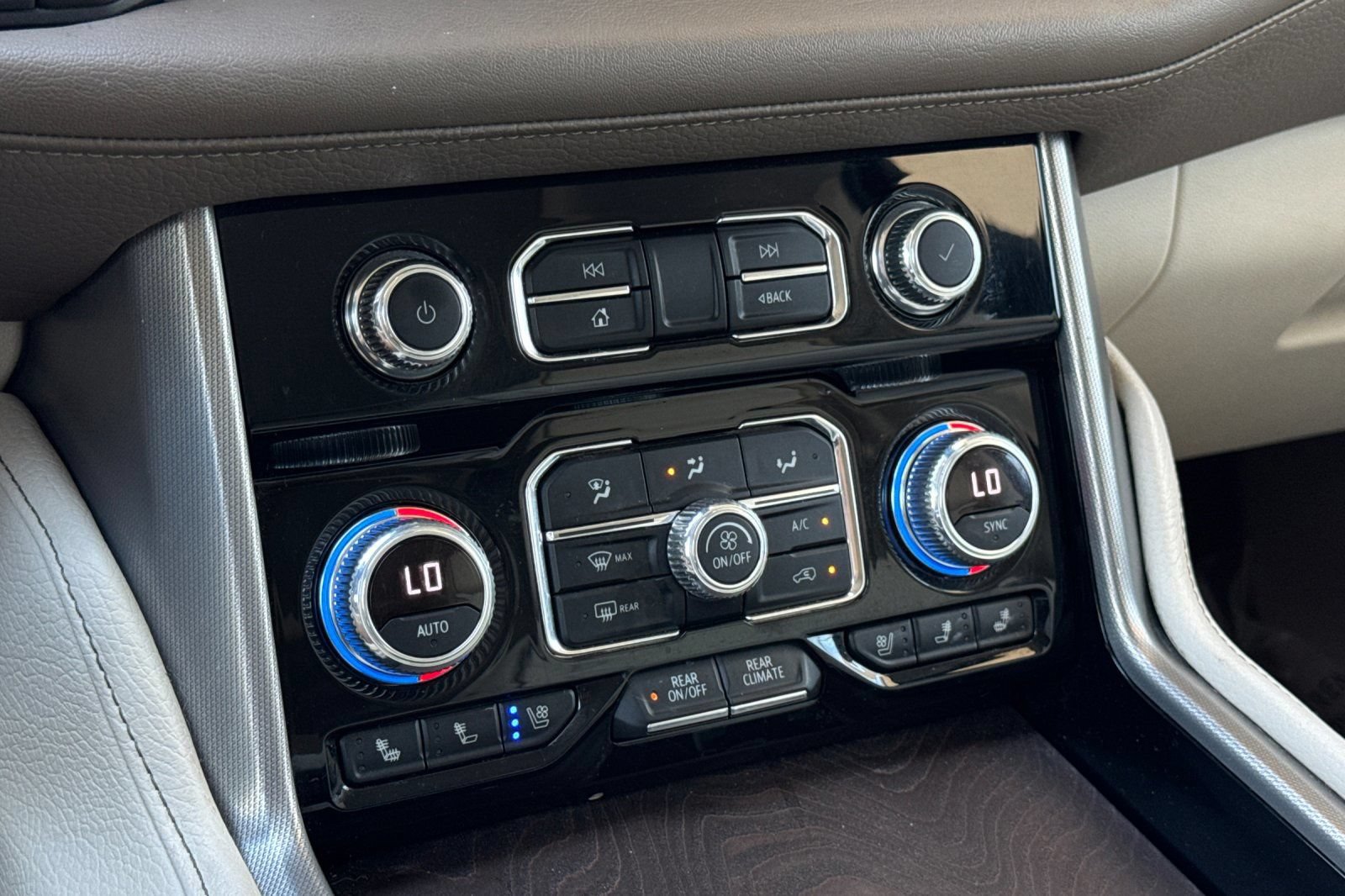 Certified 2023 GMC Yukon Denali AWD/4WD image 22