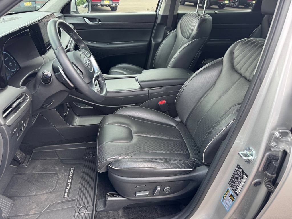 Used 2024 Hyundai Palisade Limited FWD image 7