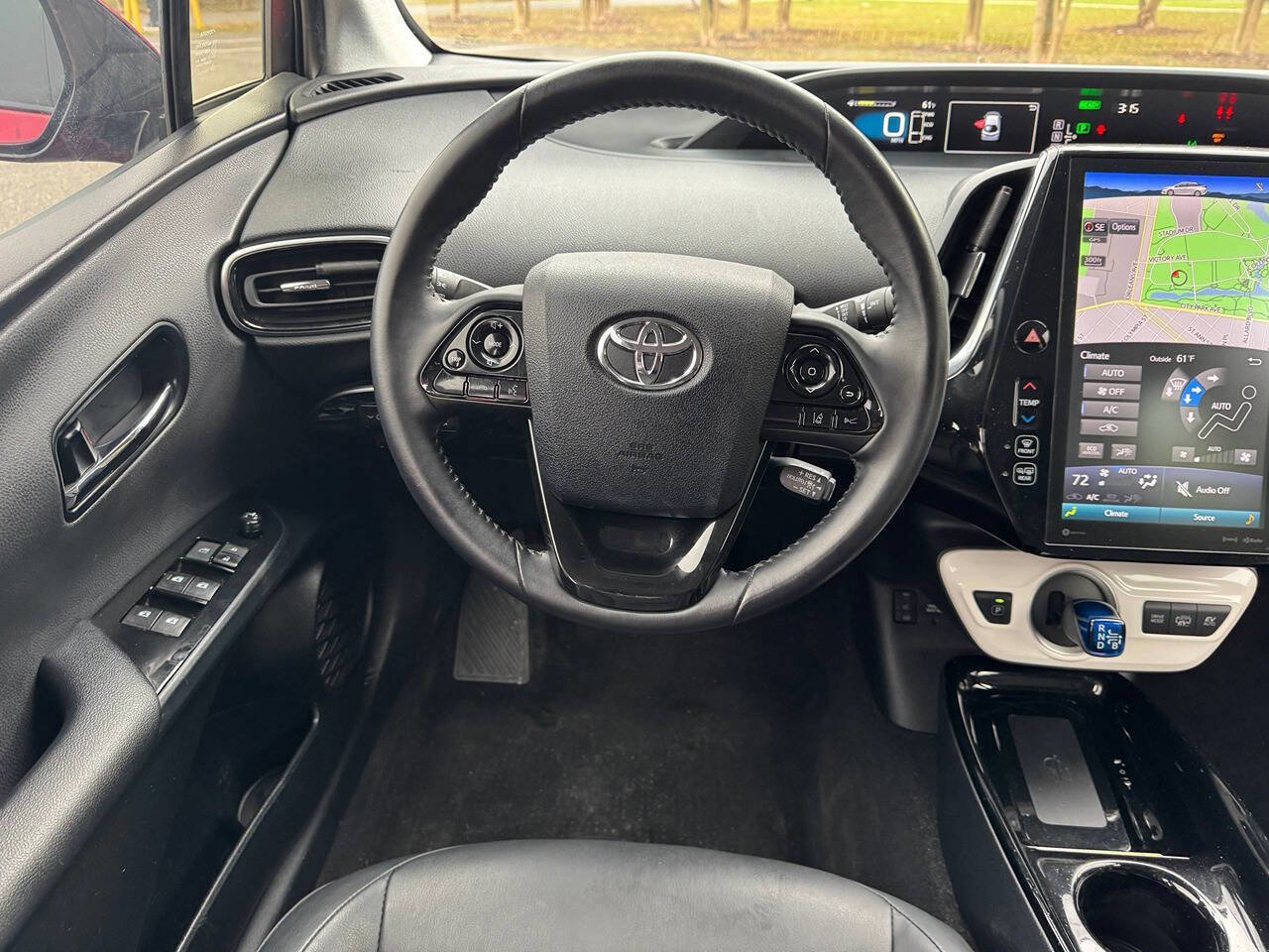 Used 2018 Toyota Prius Prime Premium image 18
