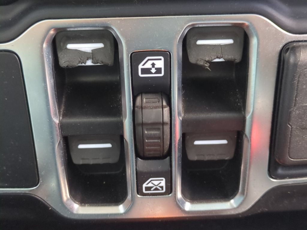 Used 2020 Jeep Gladiator Sport w/ Quick Order Package 24S AWD/4WD image 25