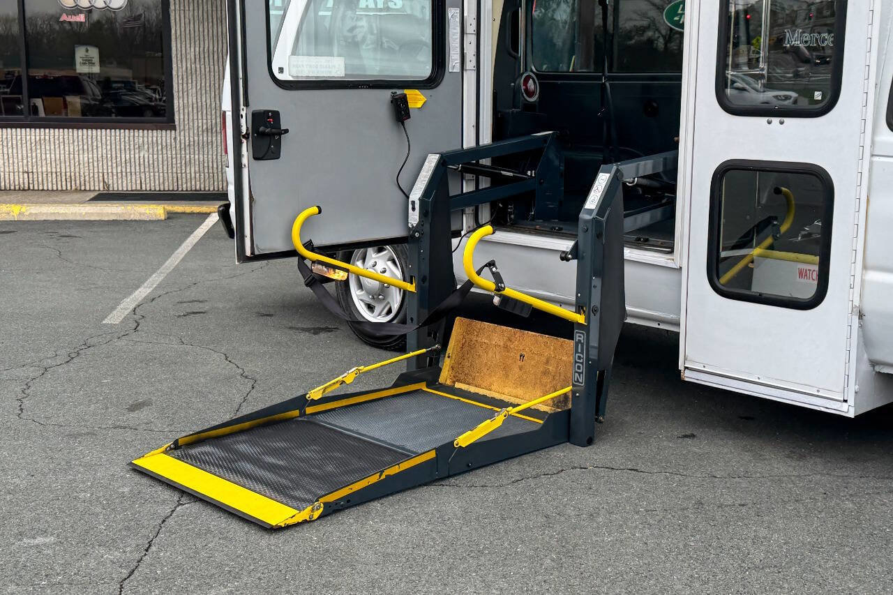 Used 2011 Ford E-350 and Econoline 350 Extended Super Duty w/ PWR Group RWD image 2