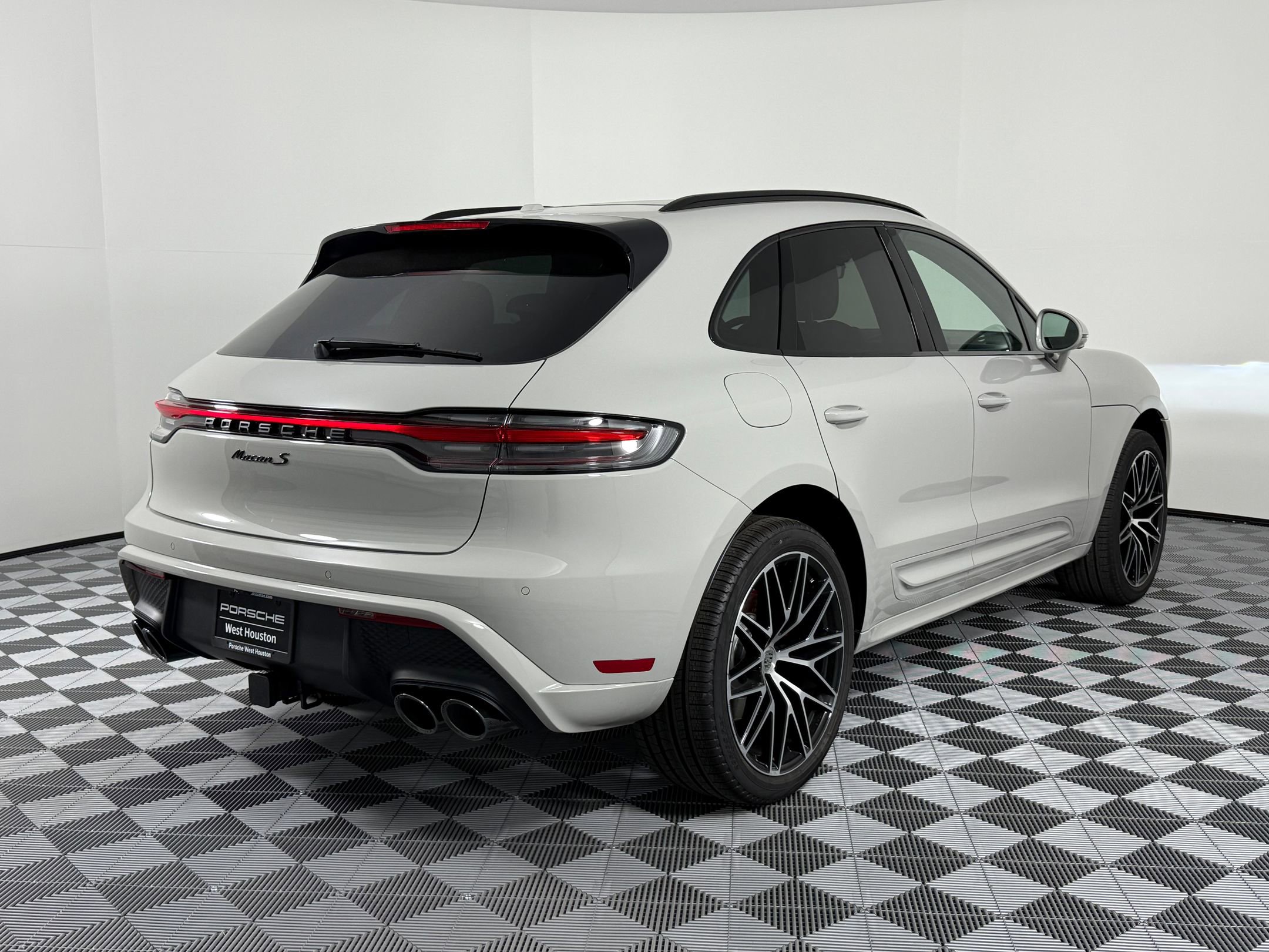New 2026 Porsche Macan S image 9