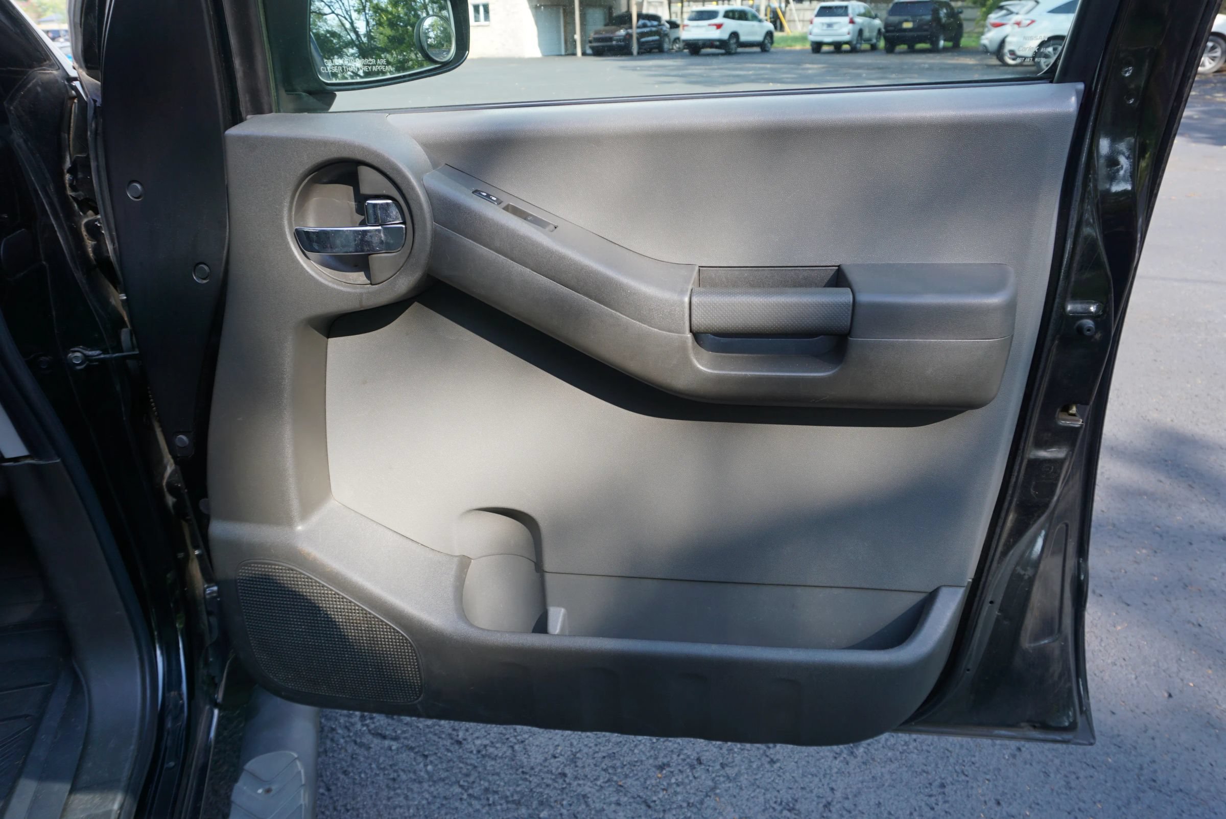 Used 2008 Nissan Xterra S w/ Supplemental Air Bag Pkg RWD image 9