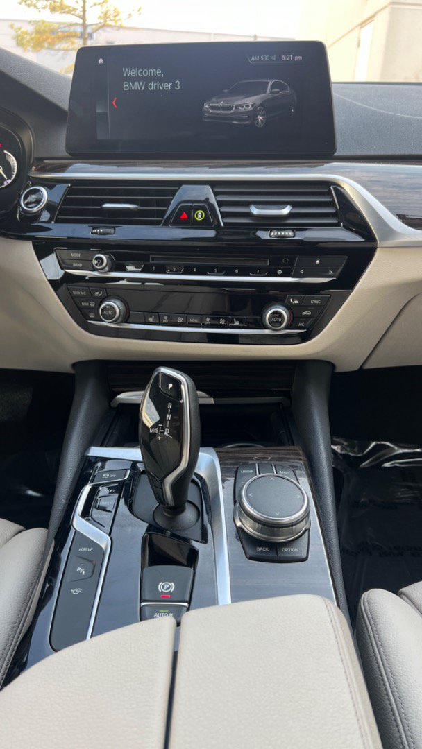 Used 2018 BMW 530e RWD image 57